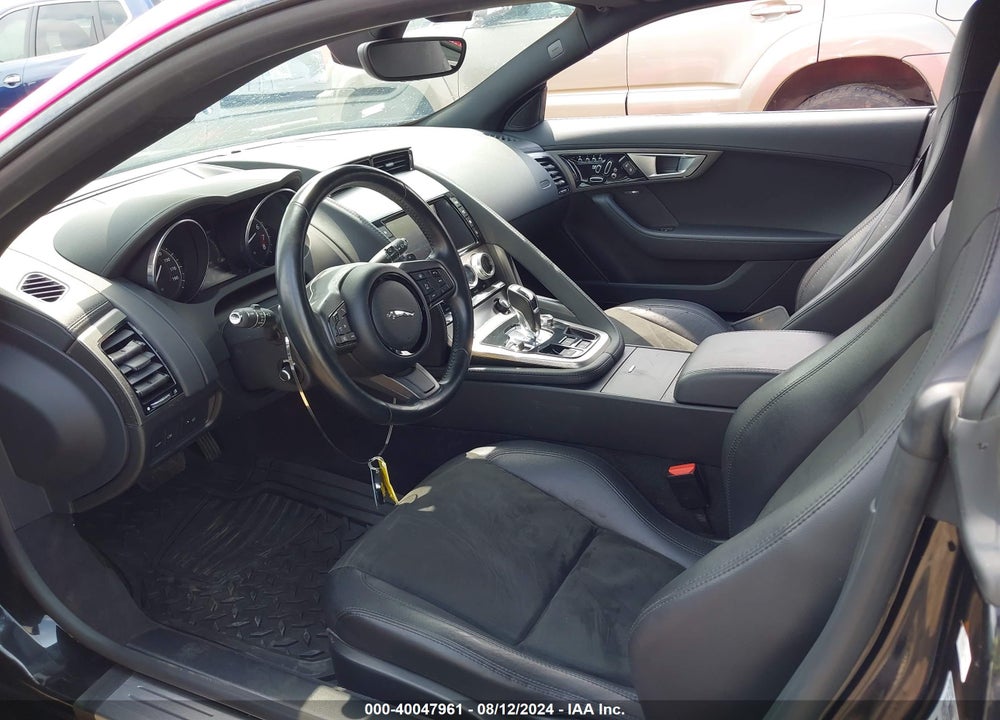 2016 JAGUAR F-TYPE VIN: SAJWA6AT8G8K22673