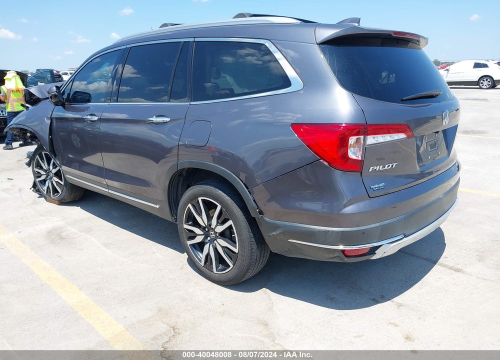 2021 HONDA PILOT 2WD TOURING 8 PASSENGER VIN: 5FNYF5H99MB020305