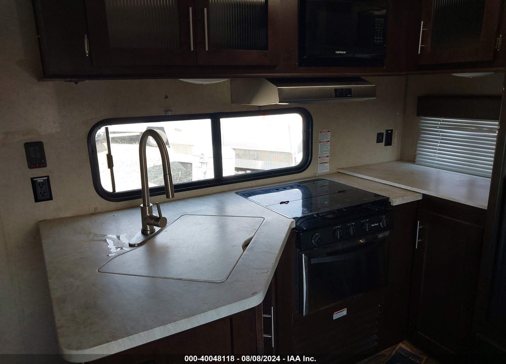 2017 FOREST RIVER OTHER VIN: 4X4TCKZ24H9127534