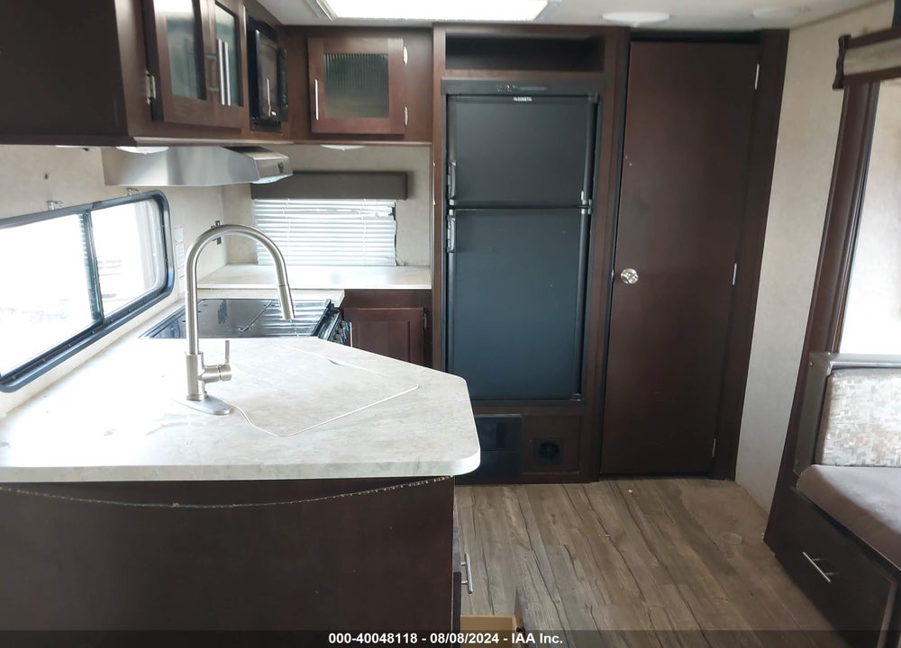 2017 FOREST RIVER OTHER VIN: 4X4TCKZ24H9127534