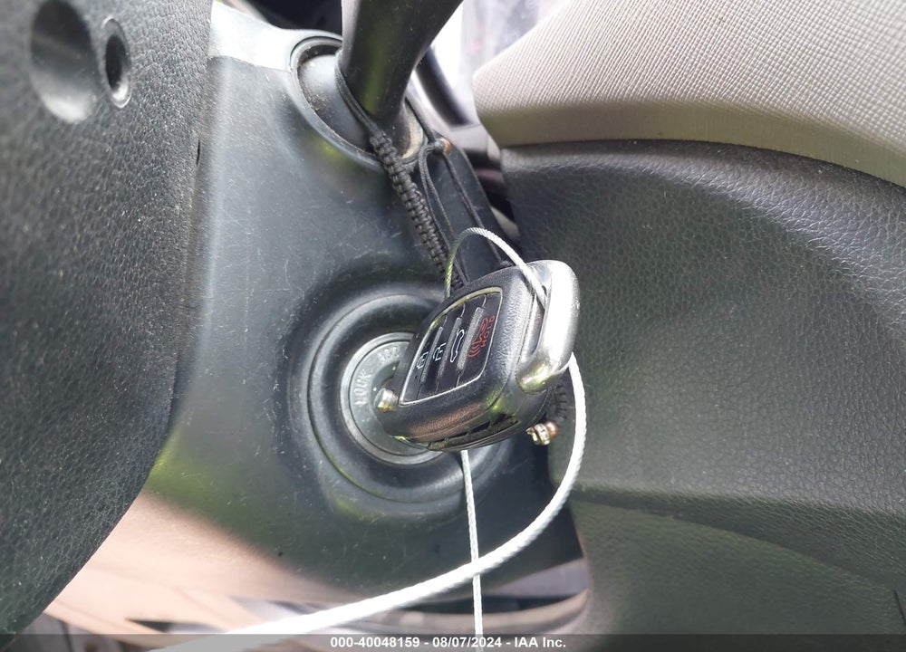 2017 HYUNDAI SANTA FE SE VIN: KM8SM4HFXHU169701