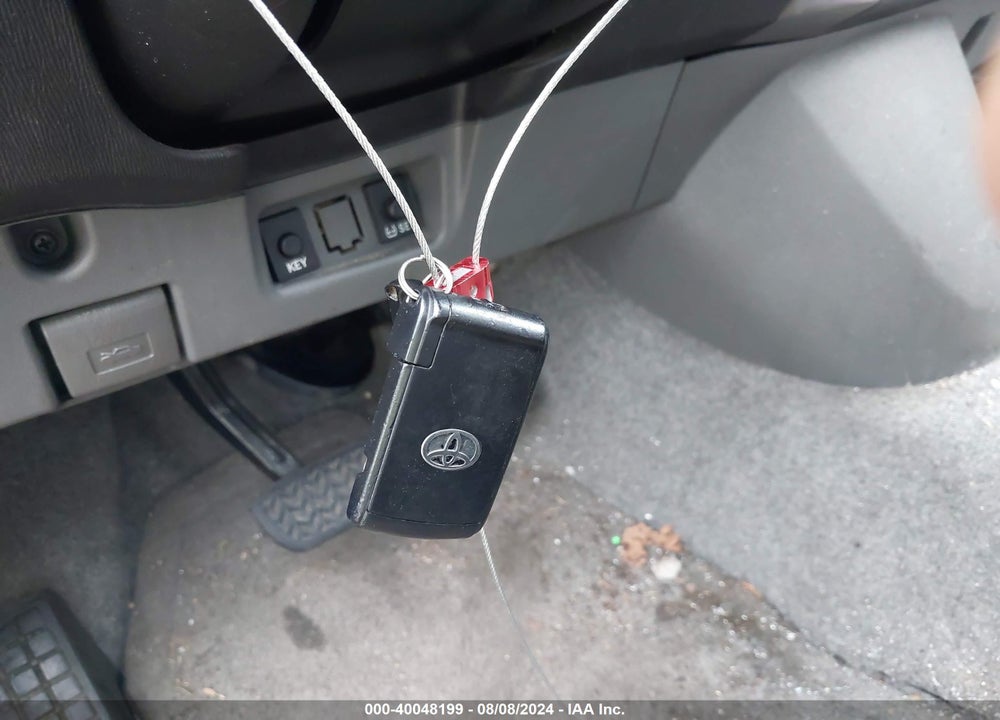 2008 TOYOTA PRIUS VIN: JTDKB20UX83307770
