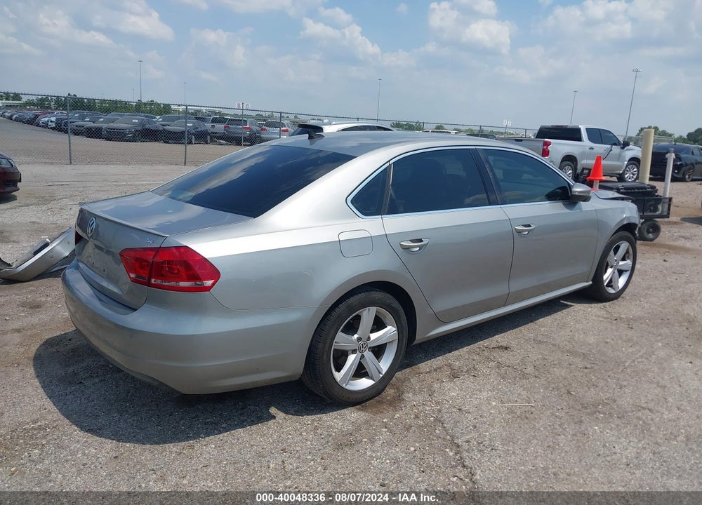 2012 VOLKSWAGEN PASSAT SE W/SUNROOF VIN: 1VWBH7A32CC095731