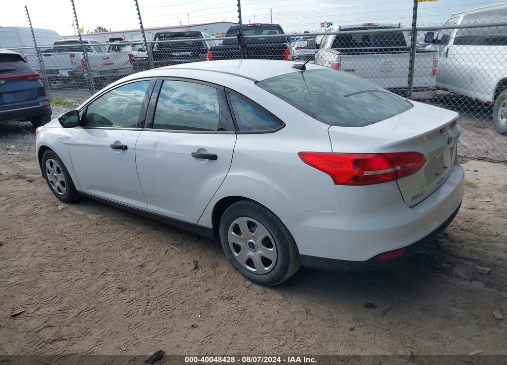 2017 FORD FOCUS S VIN: 1FADP3E24HL342480