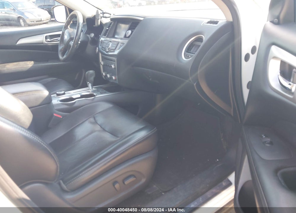 2017 NISSAN PATHFINDER SL VIN: 5N1DR2MM7HC643743