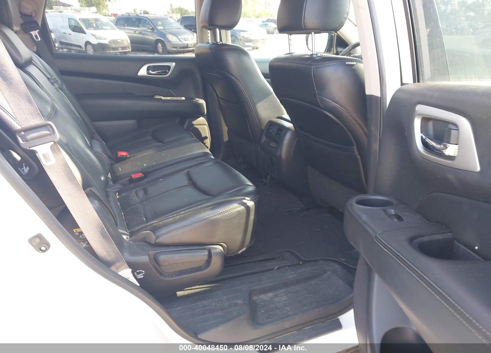 2017 NISSAN PATHFINDER SL VIN: 5N1DR2MM7HC643743