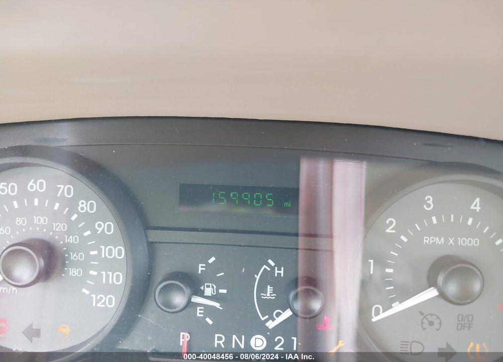 2008 MERCURY GRAND MARQUIS GS VIN: 2MEFM74V78X631417