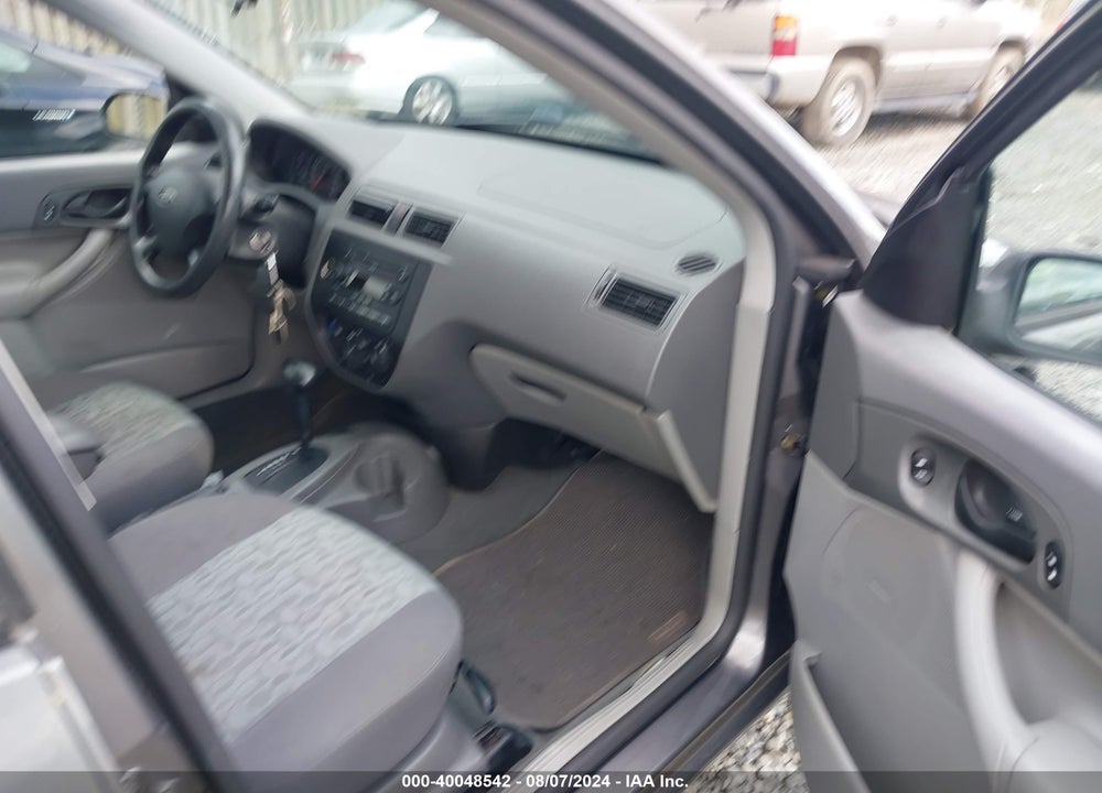 2005 FORD FOCUS ZX4 VIN: 1FAFP34NX5W129287