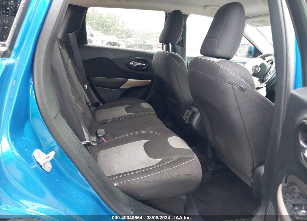 2018 JEEP CHEROKEE LATITUDE FWD VIN: 1C4PJLCB7JD587317