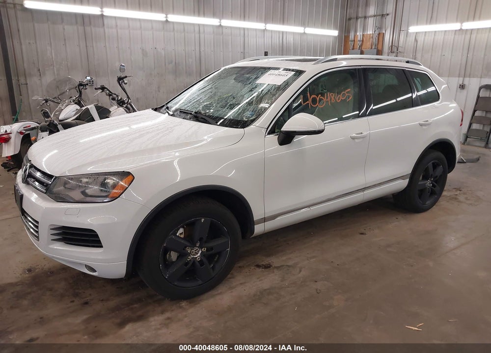 2013 VOLKSWAGEN TOUAREG VR6 LUX VIN: WVGEF9BPXDD002528