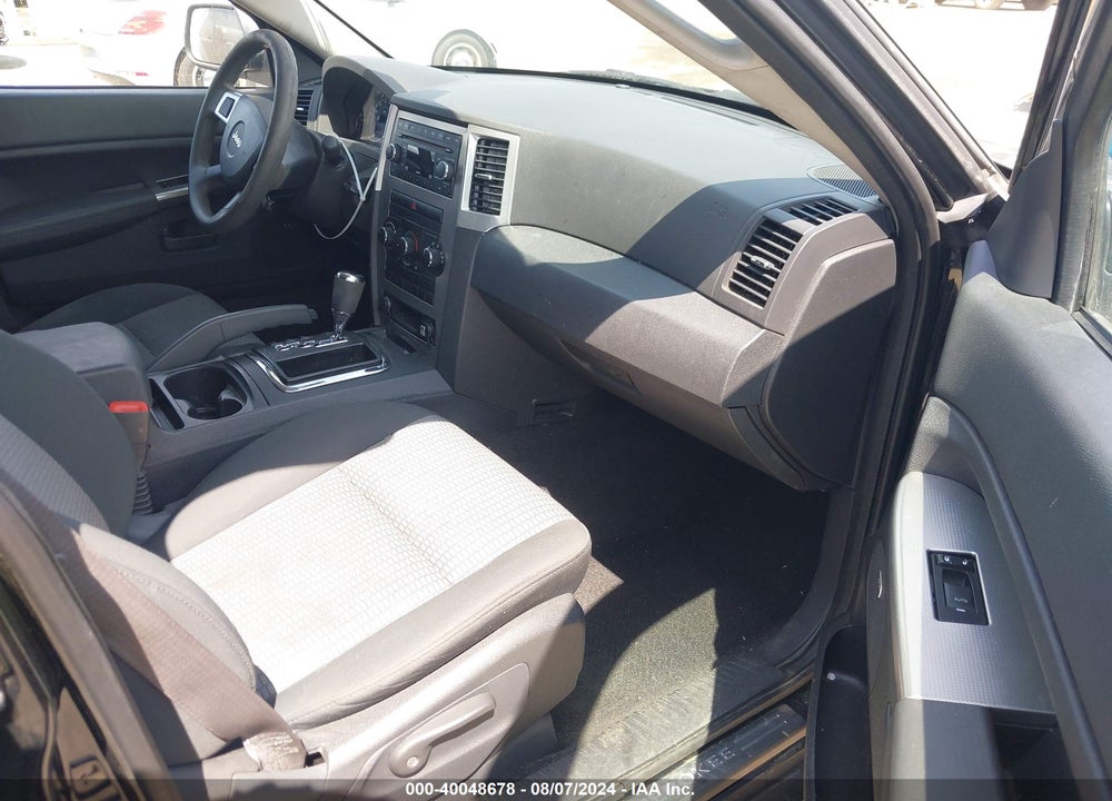 2008 JEEP GRAND CHEROKEE LAREDO VIN: 1J8GR48K98C170376
