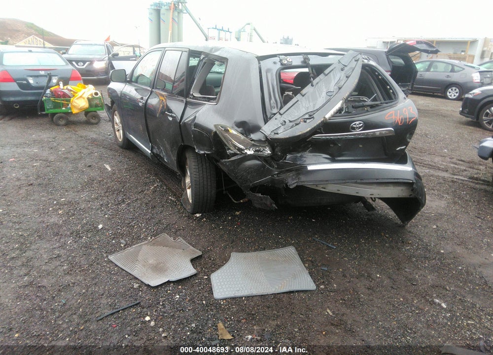 2013 TOYOTA HIGHLANDER BASE V6 VIN: 5TDBK3EH9DS220761