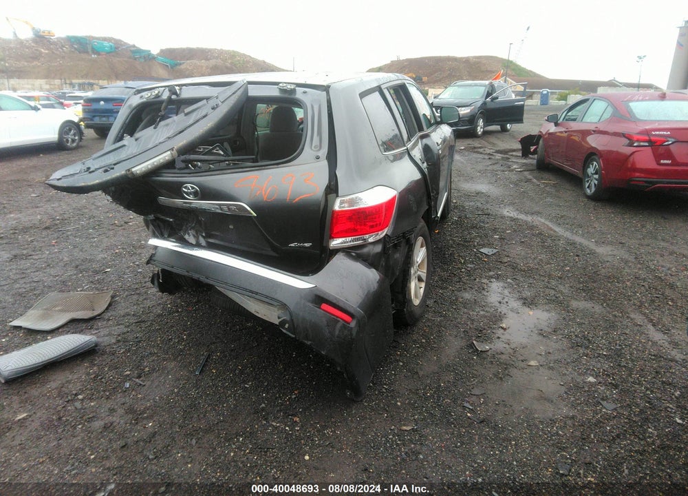 2013 TOYOTA HIGHLANDER BASE V6 VIN: 5TDBK3EH9DS220761