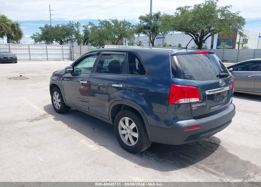 2011 KIA SORENTO LX VIN: 5XYKT3A17BG145378