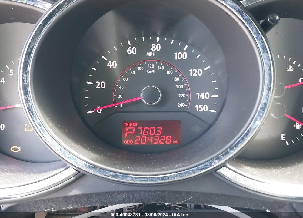 2011 KIA SORENTO LX VIN: 5XYKT3A17BG145378