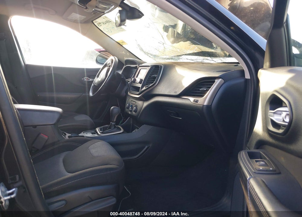 2016 JEEP CHEROKEE ALTITUDE VIN: 1C4PJLAB6GW319536