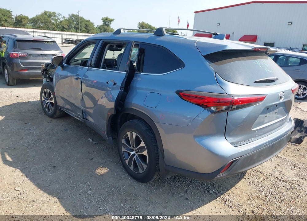 2021 TOYOTA HIGHLANDER XLE VIN: 5TDGZRAH6MS084518