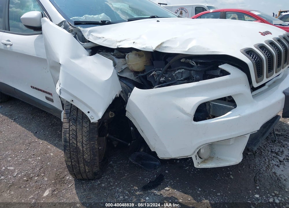 2016 JEEP CHEROKEE VIN: 1C4PJMCB0GW277156