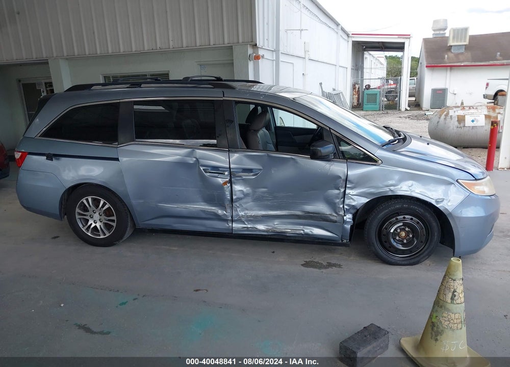 2011 HONDA ODYSSEY EX-L VIN: 5FNRL5H60BB101631