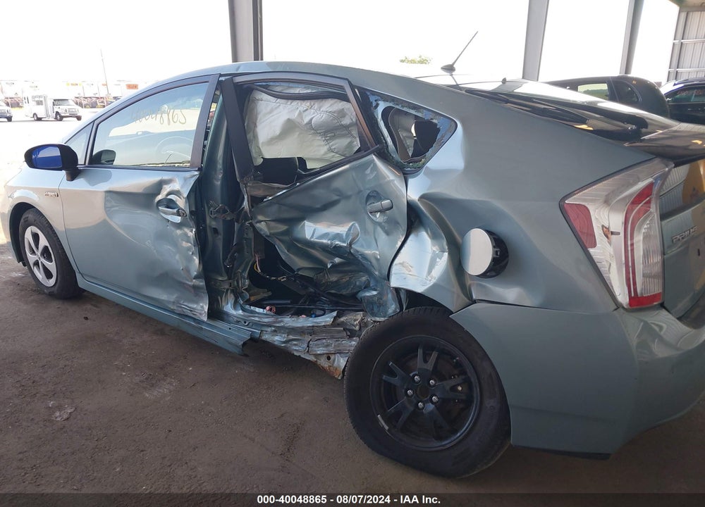 2013 TOYOTA PRIUS TWO VIN: JTDKN3DU1D1724319