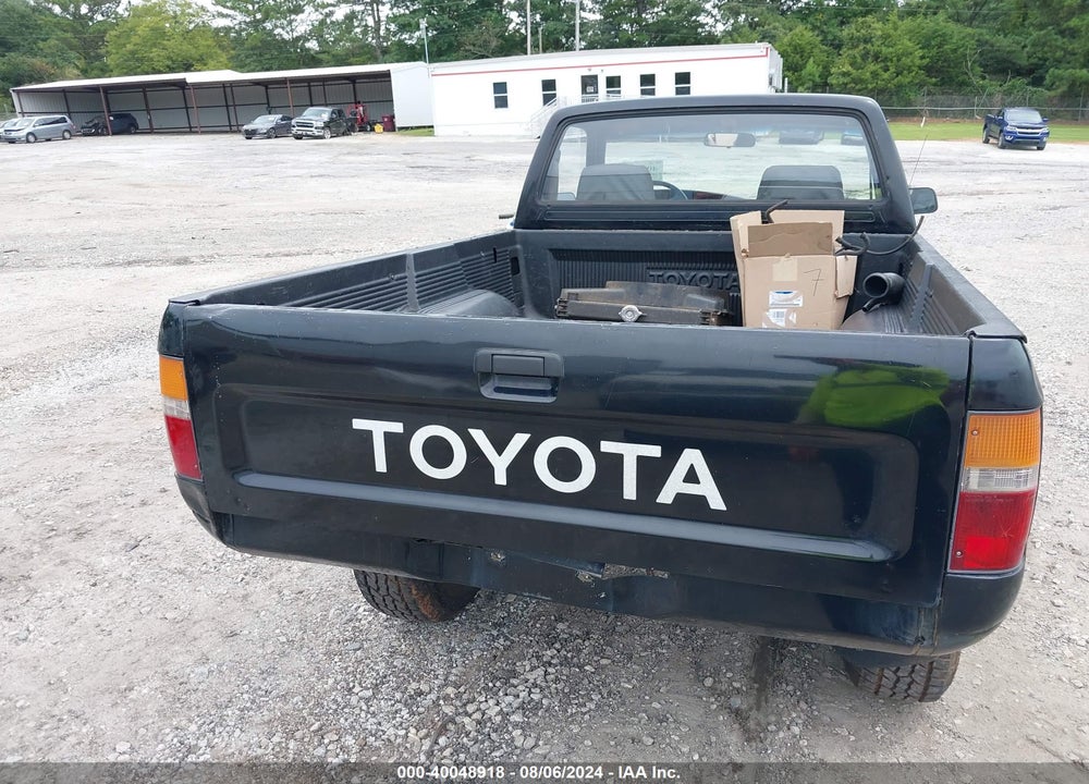 1989 TOYOTA PICKUP 1/2 TON SHT WHEELBASE DLX VIN: JT4RN01P8K7001928