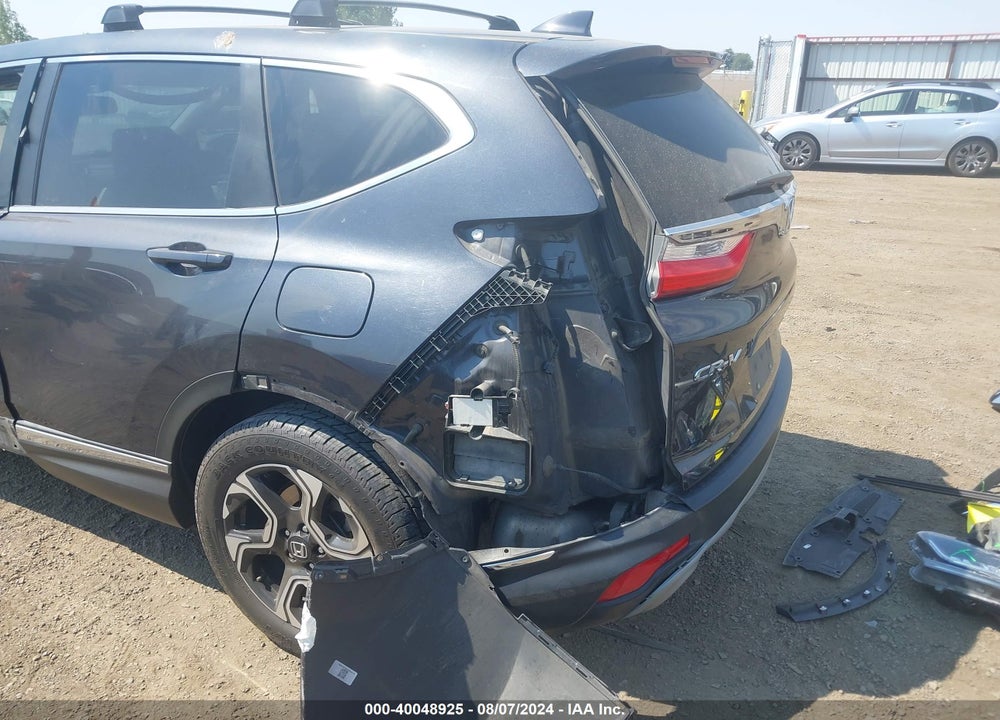 2017 HONDA CR-V TOURING VIN: 2HKRW2H93HH647236