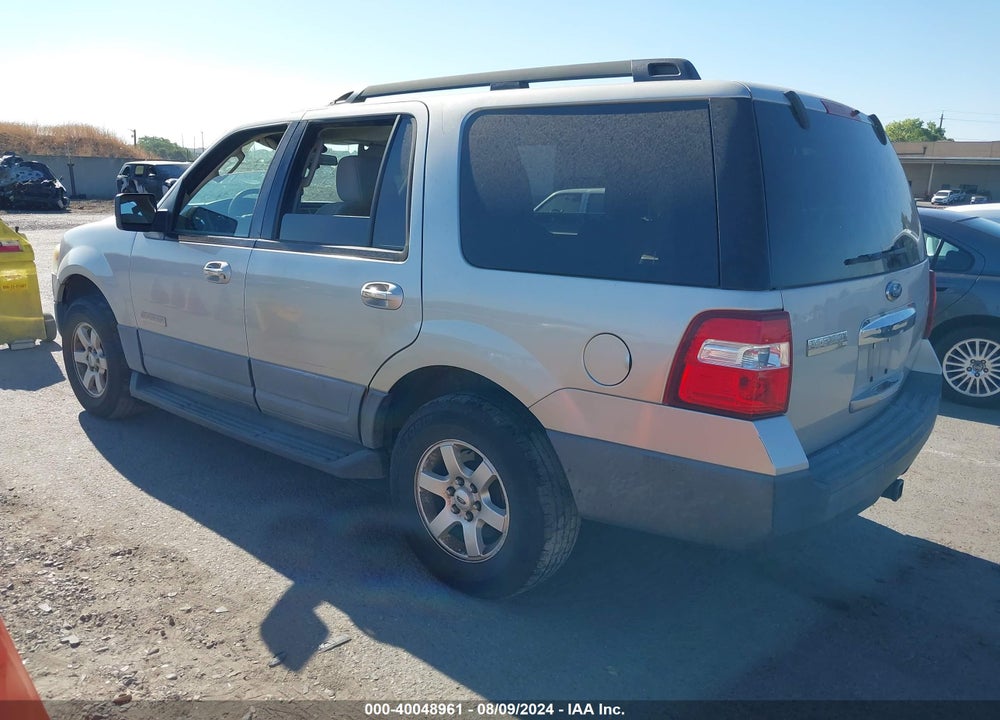 2007 FORD EXPEDITION XLT VIN: 1FMFU15537LA90757