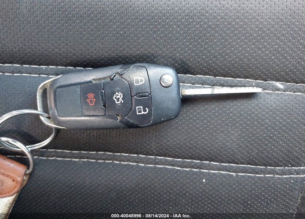 2015 FORD FUSION SE VIN: 1FA6P0H74F5121610