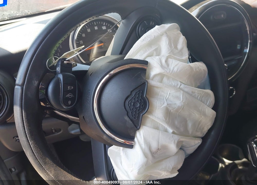 2020 MINI HARDTOP COOPER VIN: WMWXR3C06L2M30137