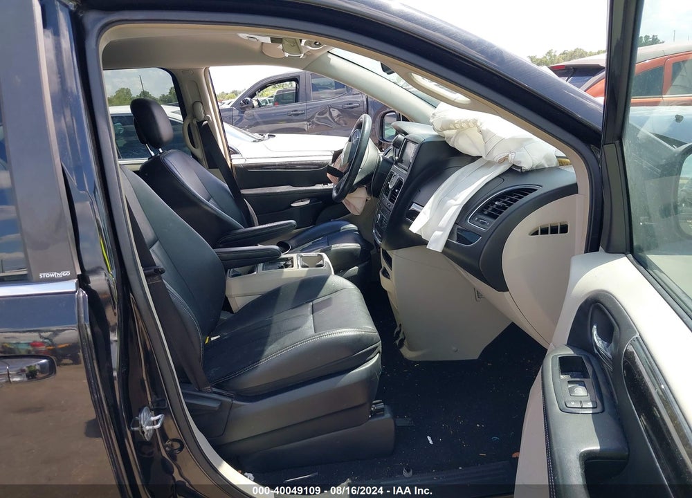 2014 CHRYSLER TOWN & COUNTRY TOURING VIN: 2C4RC1BG1ER157032