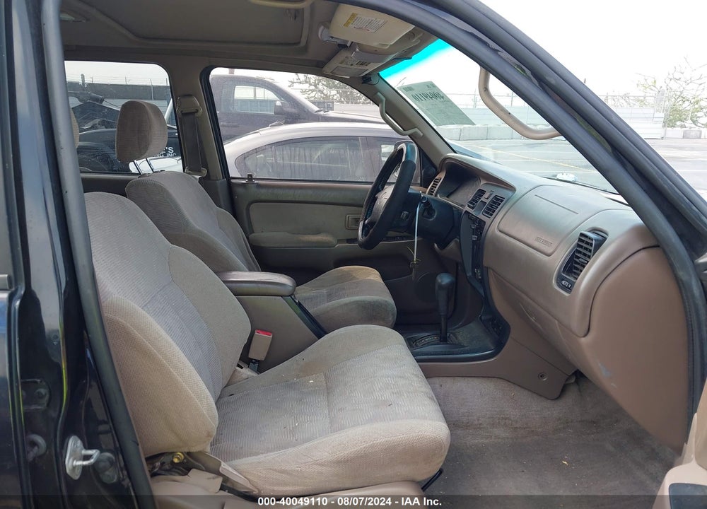 2000 TOYOTA 4RUNNER SR5 V6 VIN: JT3GN86R1Y0151756