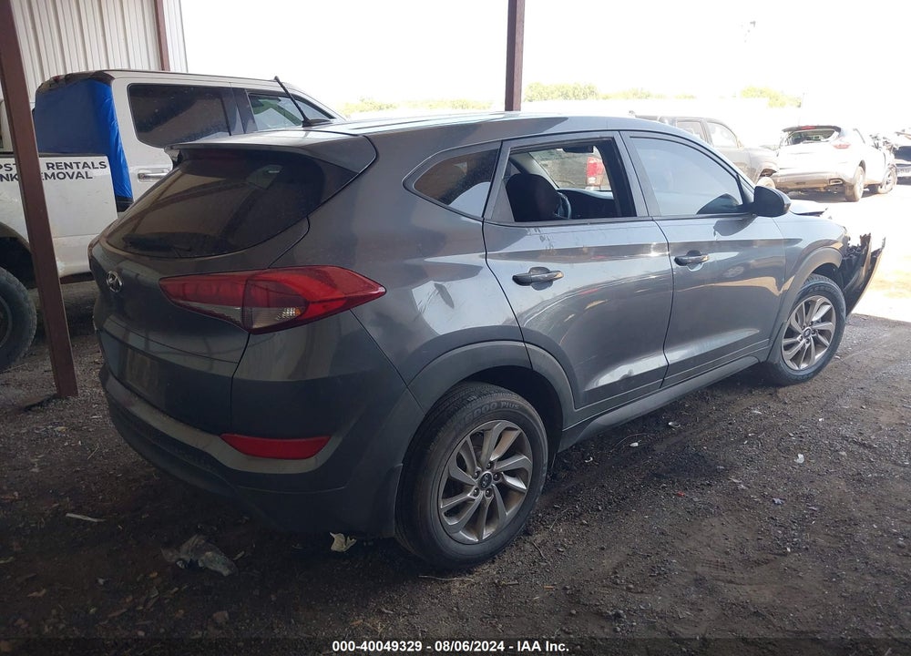 2016 HYUNDAI TUCSON SE VIN: KM8J23A45GU042065