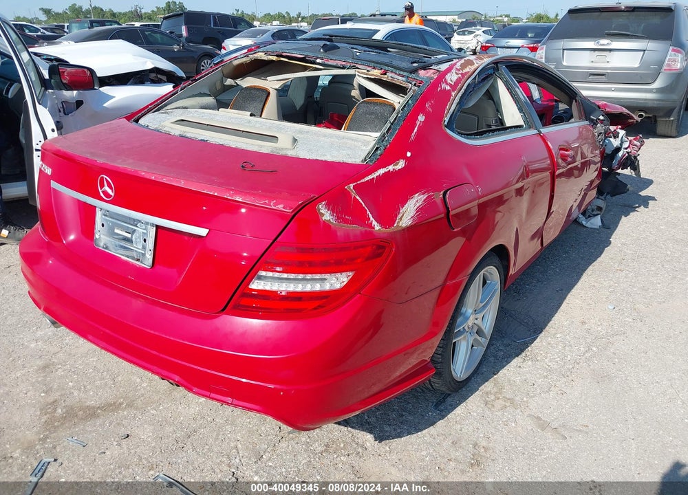 2012 MERCEDES-BENZ C 250 VIN: WDDGJ4HB3CF934282