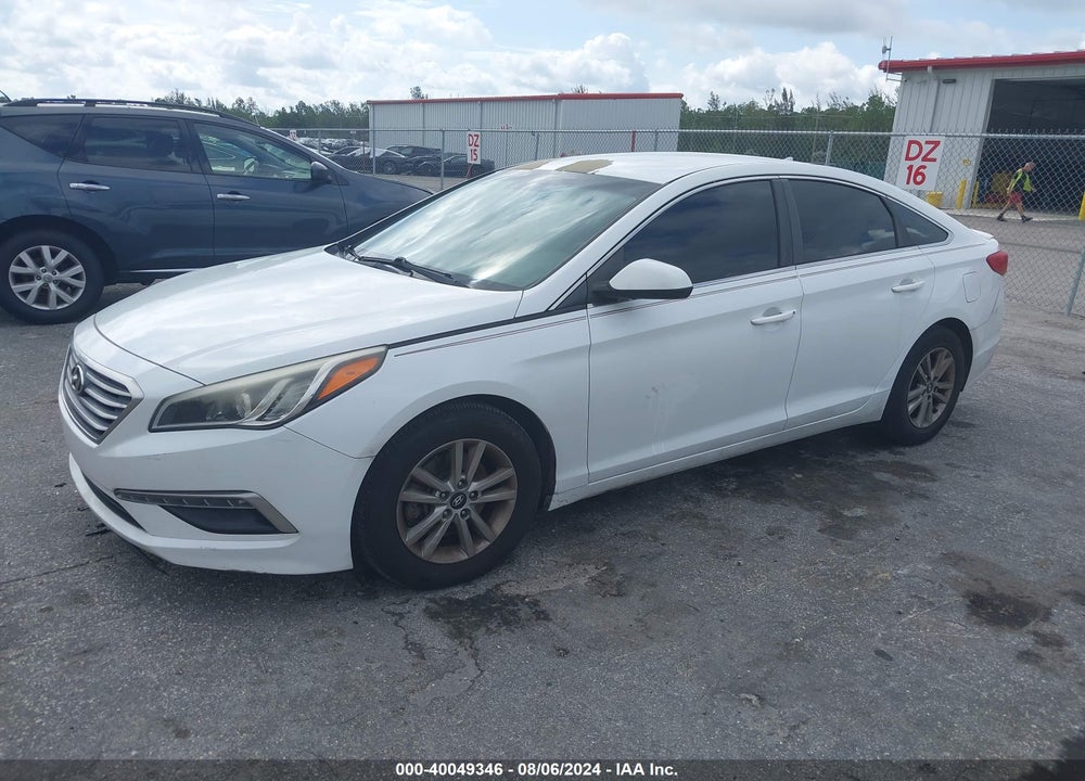 2015 HYUNDAI SONATA SE VIN: 5NPE24AF1FH228997