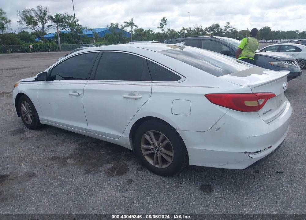 2015 HYUNDAI SONATA SE VIN: 5NPE24AF1FH228997