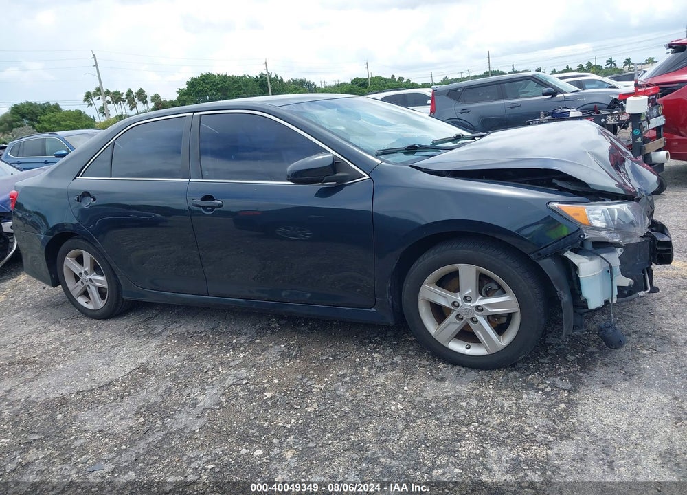 2014 TOYOTA CAMRY SE VIN: 4T1BF1FK9EU461277