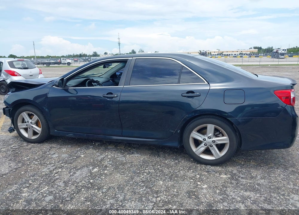 2014 TOYOTA CAMRY SE VIN: 4T1BF1FK9EU461277