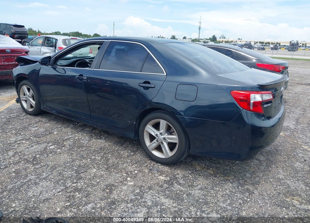 2014 TOYOTA CAMRY SE VIN: 4T1BF1FK9EU461277