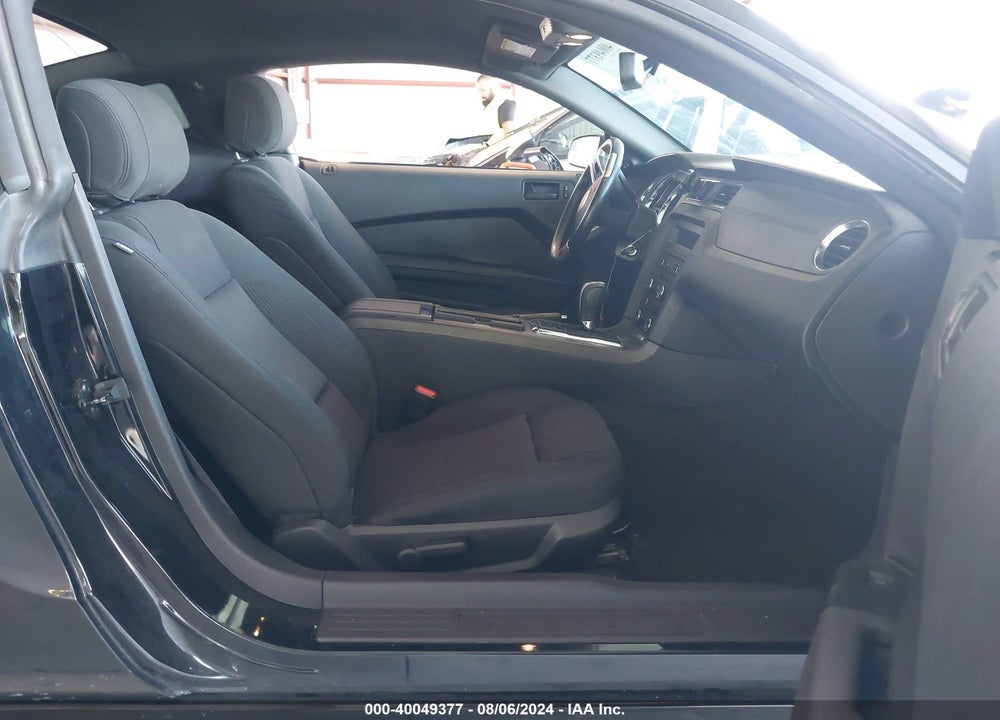 2014 FORD MUSTANG V6 VIN: 1ZVBP8AM9E5270551