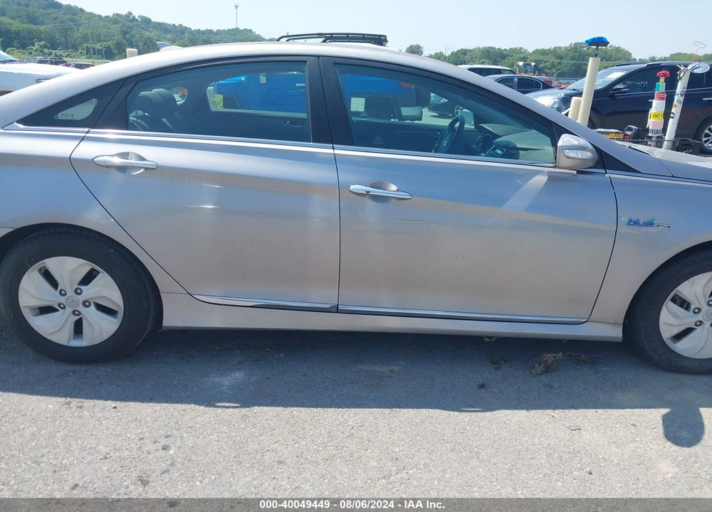 2014 HYUNDAI SONATA HYBRID VIN: KMHEC4A45EA108200