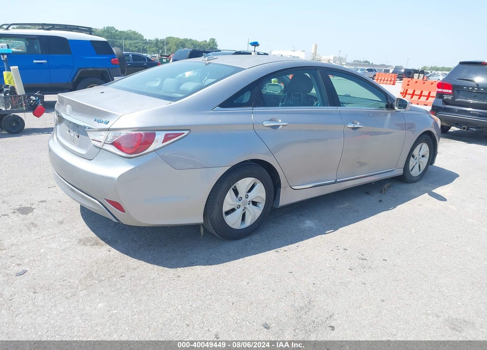 2014 HYUNDAI SONATA HYBRID VIN: KMHEC4A45EA108200