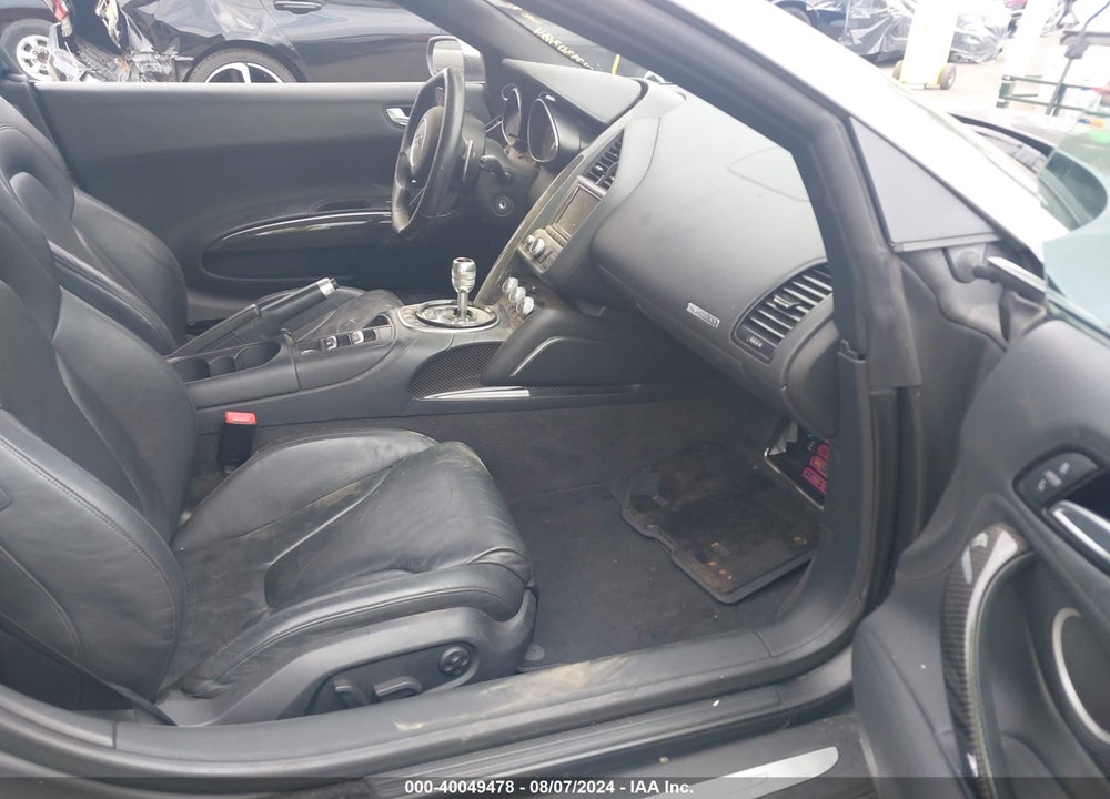 2014 AUDI R8 4.2 VIN: WUASUAFG6EN000945