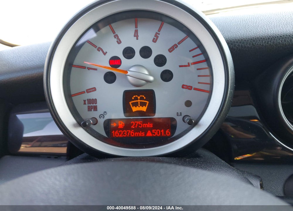 2009 MINI COOPER S CLUBMAN VIN: WMWMM33569TP73496