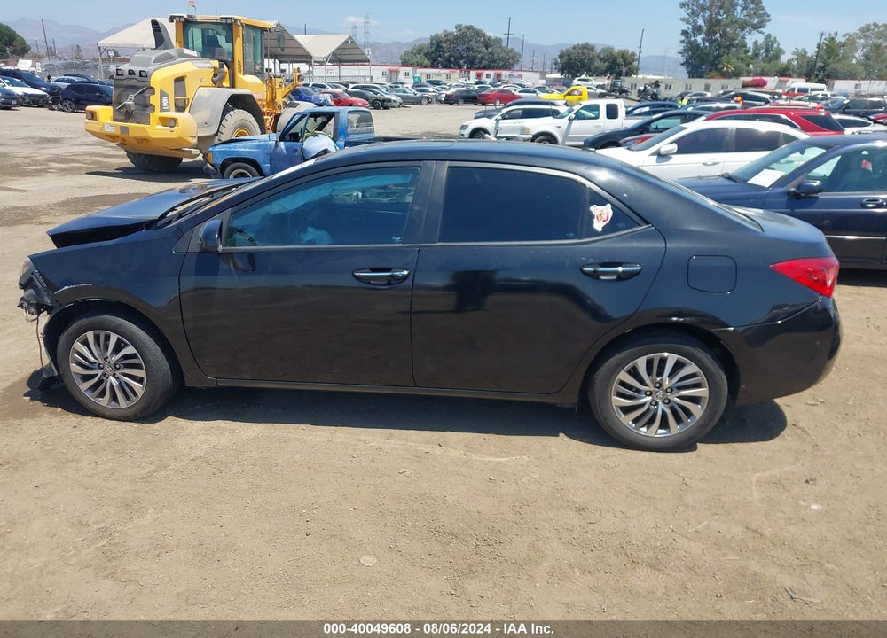 2018 TOYOTA COROLLA XLE VIN: 5YFBURHEXJP738428