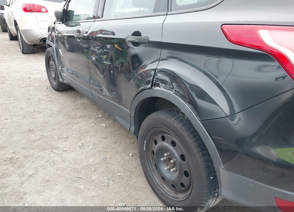 2015 FORD ESCAPE S VIN: 1FMCU0F77FUA15954