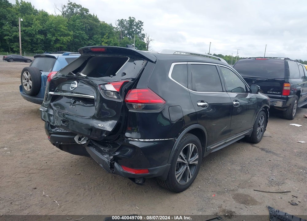 2017 NISSAN ROGUE SL VIN: 5N1AT2MT2HC856269