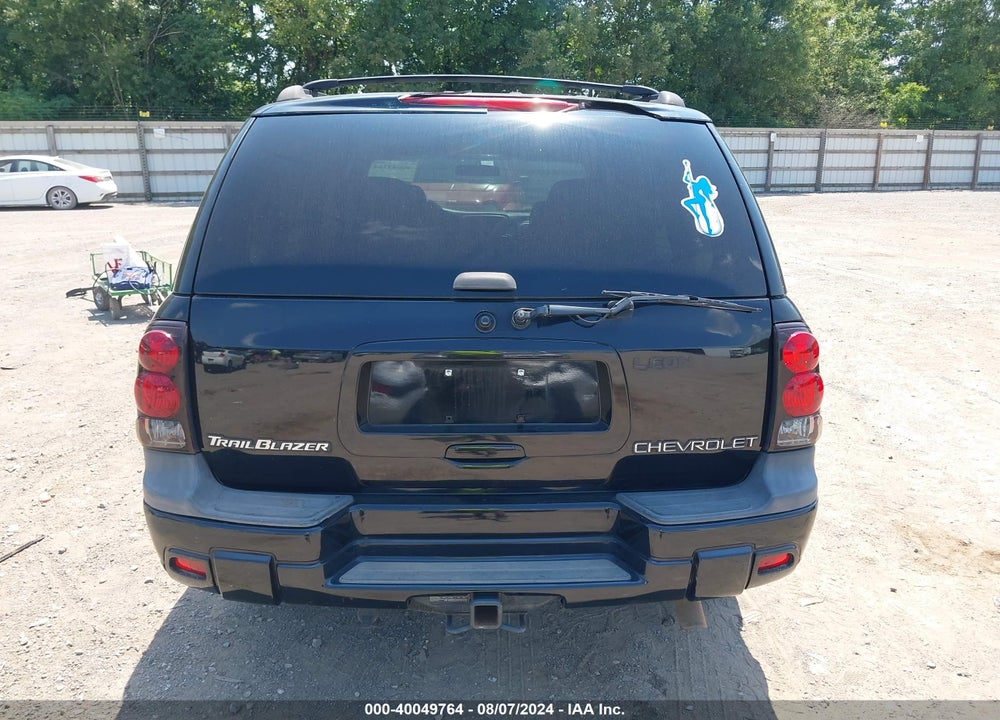 2004 CHEVROLET TRAILBLAZER LS VIN: 1GNDS13S242439653