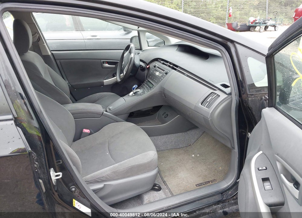 2011 TOYOTA PRIUS TWO VIN: JTDKN3DU6B5360436