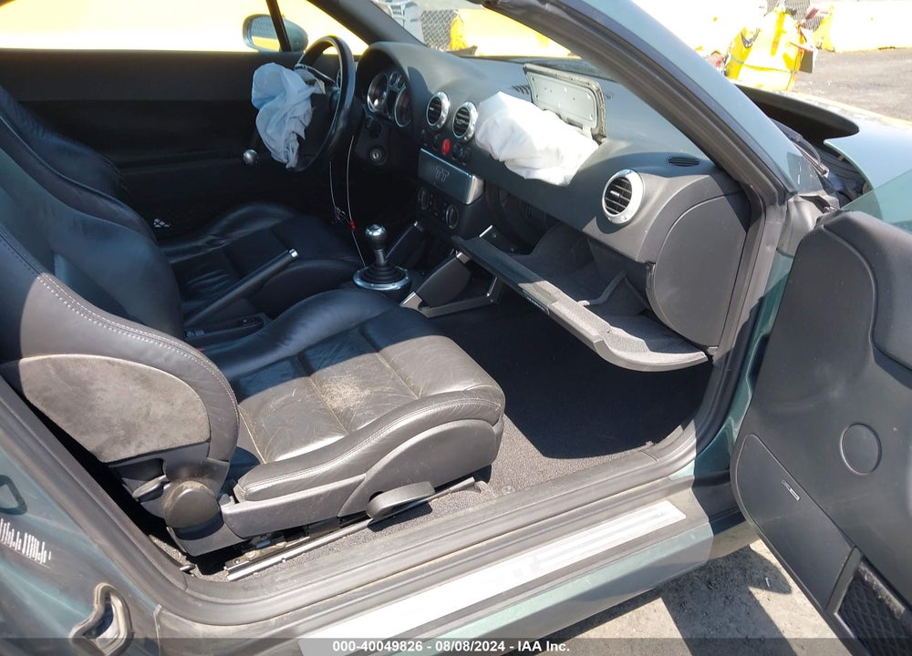 2001 AUDI TT VIN: TRUUT28N811030661