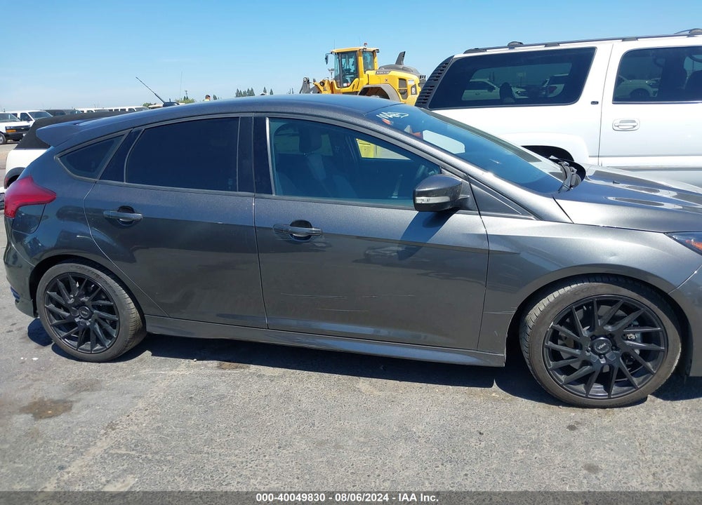 2017 FORD FOCUS ST VIN: 1FADP3L9XHL284794